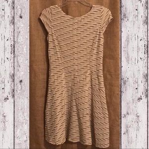 Dress 👗 Sharagano Fit & Flare/Gray & Yellow